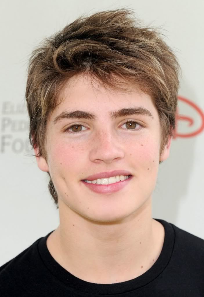 Gregg Sulkin - Picture Hot