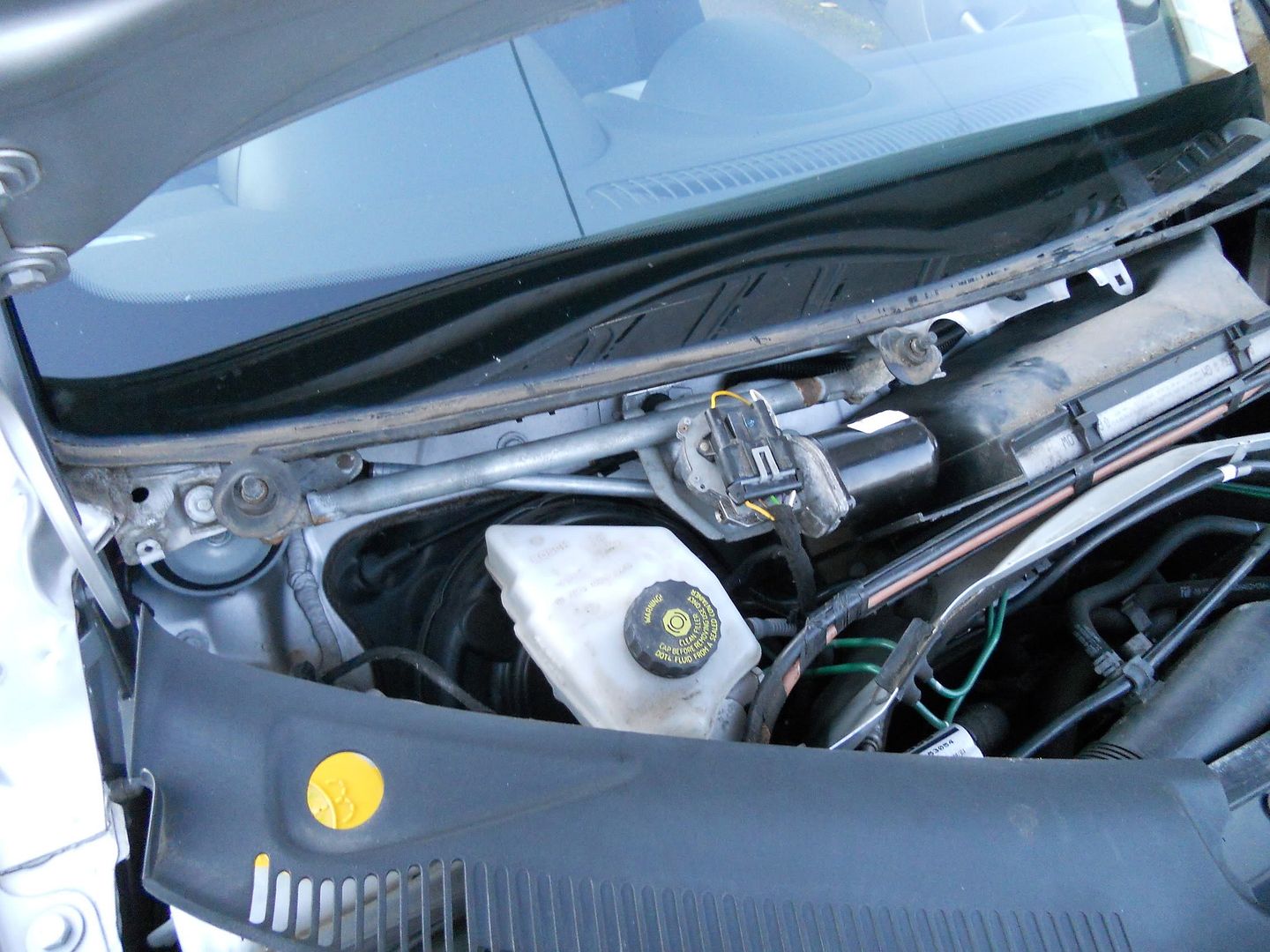 How to change windscreen wiper motor & linkage (includes pictures