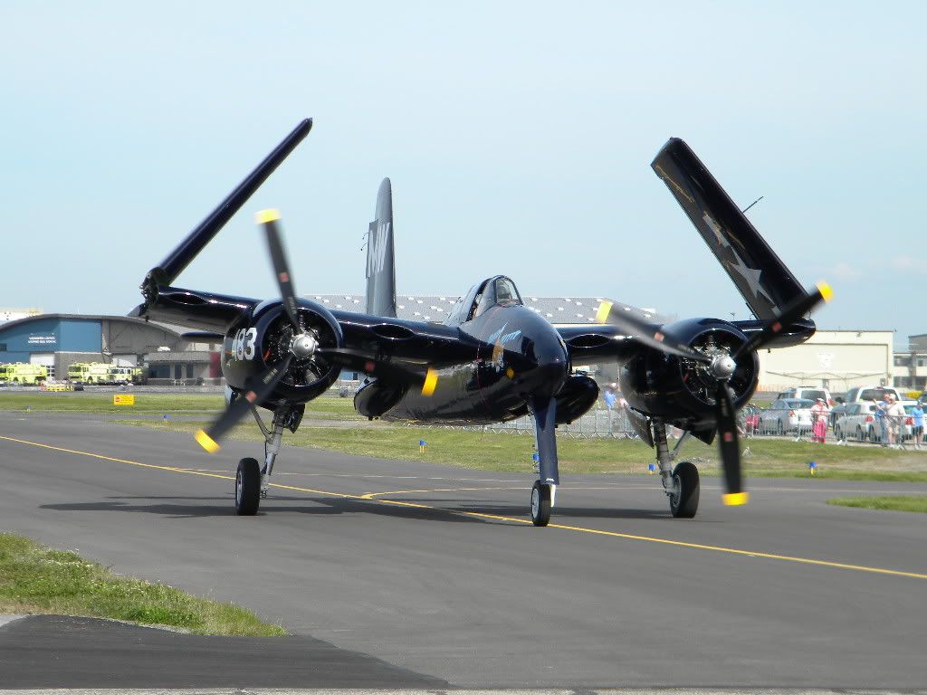 [Image: GeneralAviationDay5-15-2010229.jpg]