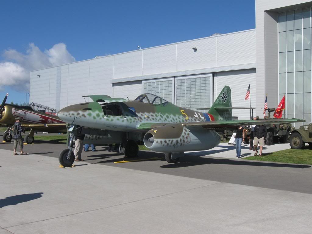 [Image: WarbirdWeekendatPaineField031.jpg]