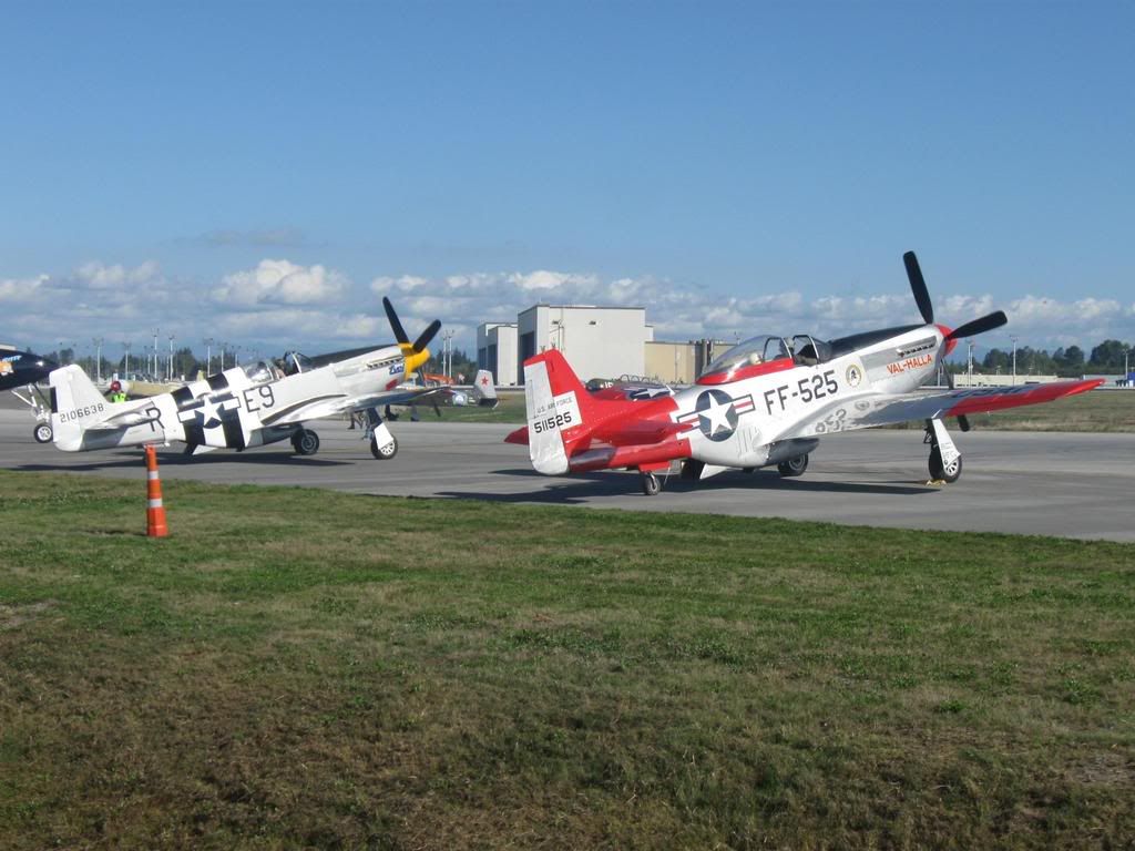 [Image: WarbirdWeekendatPaineField257.jpg]