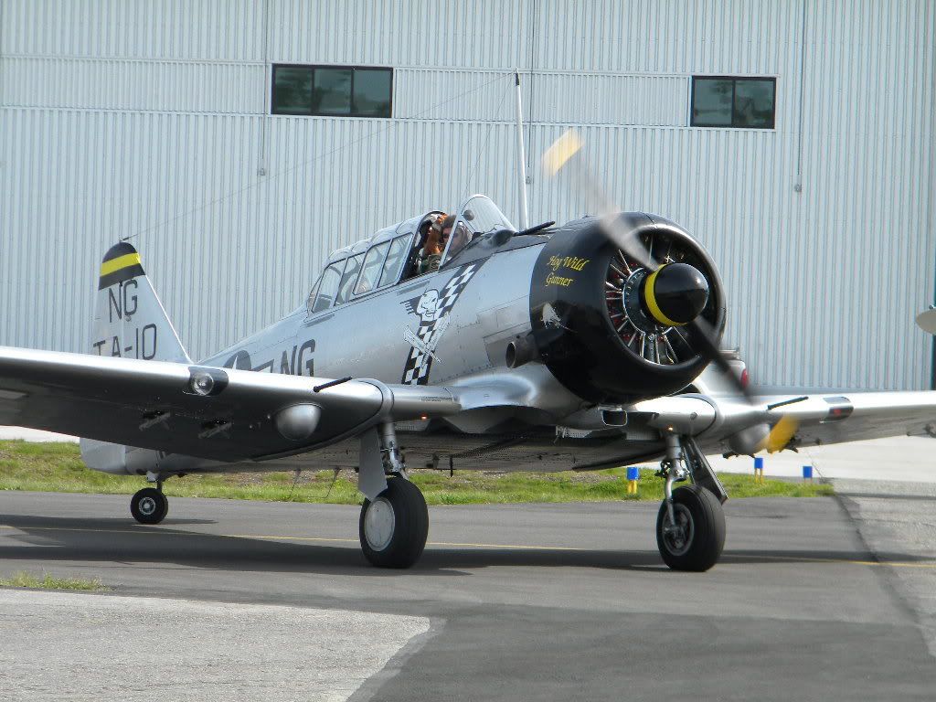 [Image: GeneralAviationDay5-15-2010217.jpg]